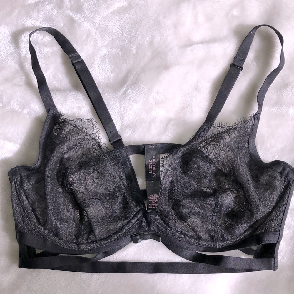 very Sexy Unlined Demi-Bust Black Lace Victorias Secret Bra - 34D - Strappy Side